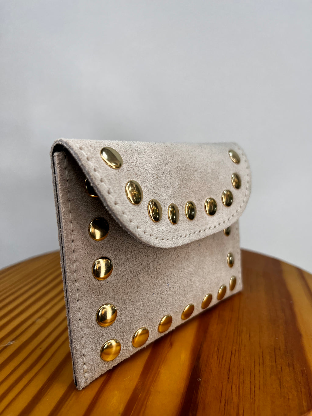 CARTERA TACHUELAS BLANCO ROTO