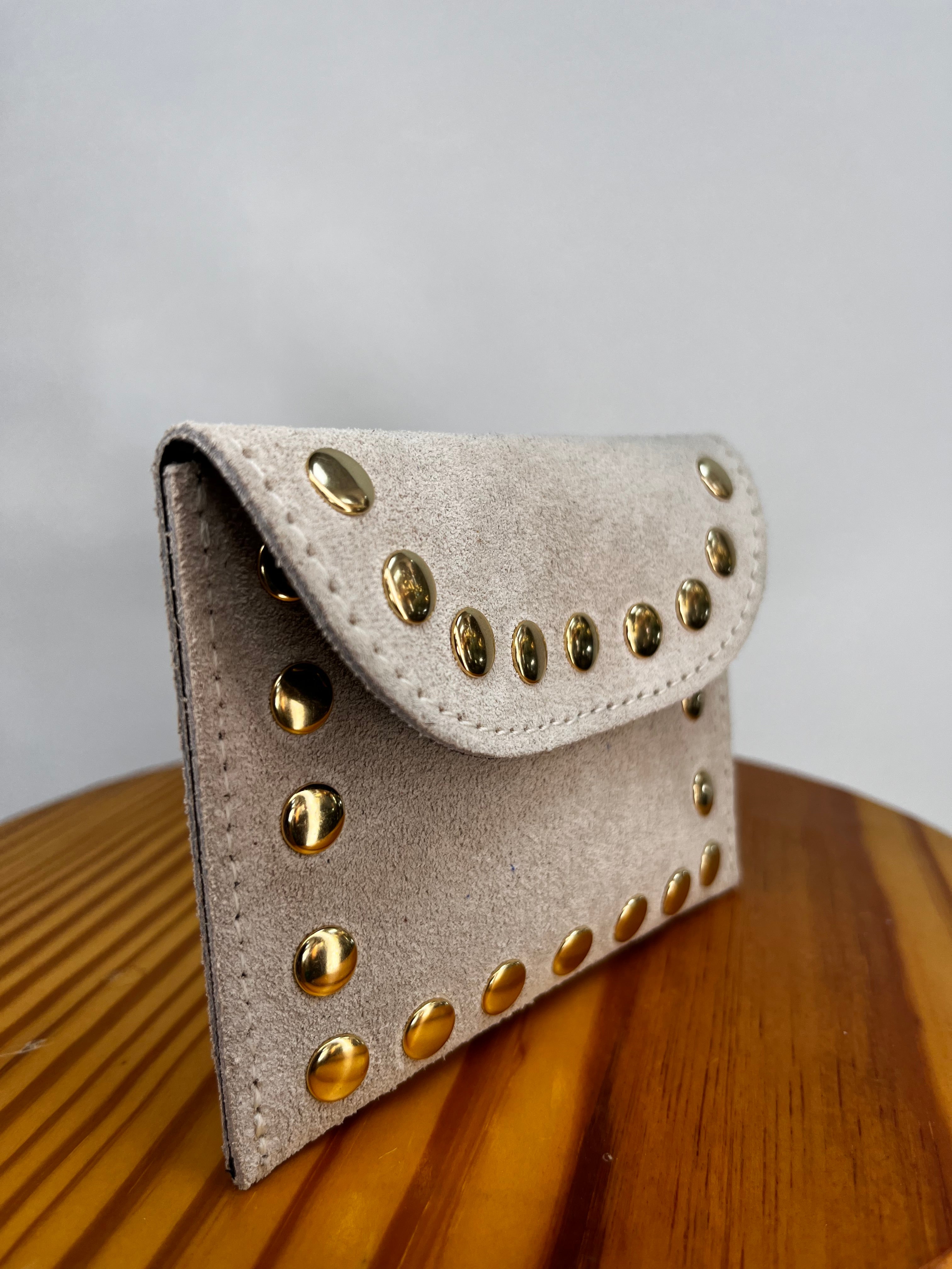 CARTERA TACHUELAS BLANCO ROTO
