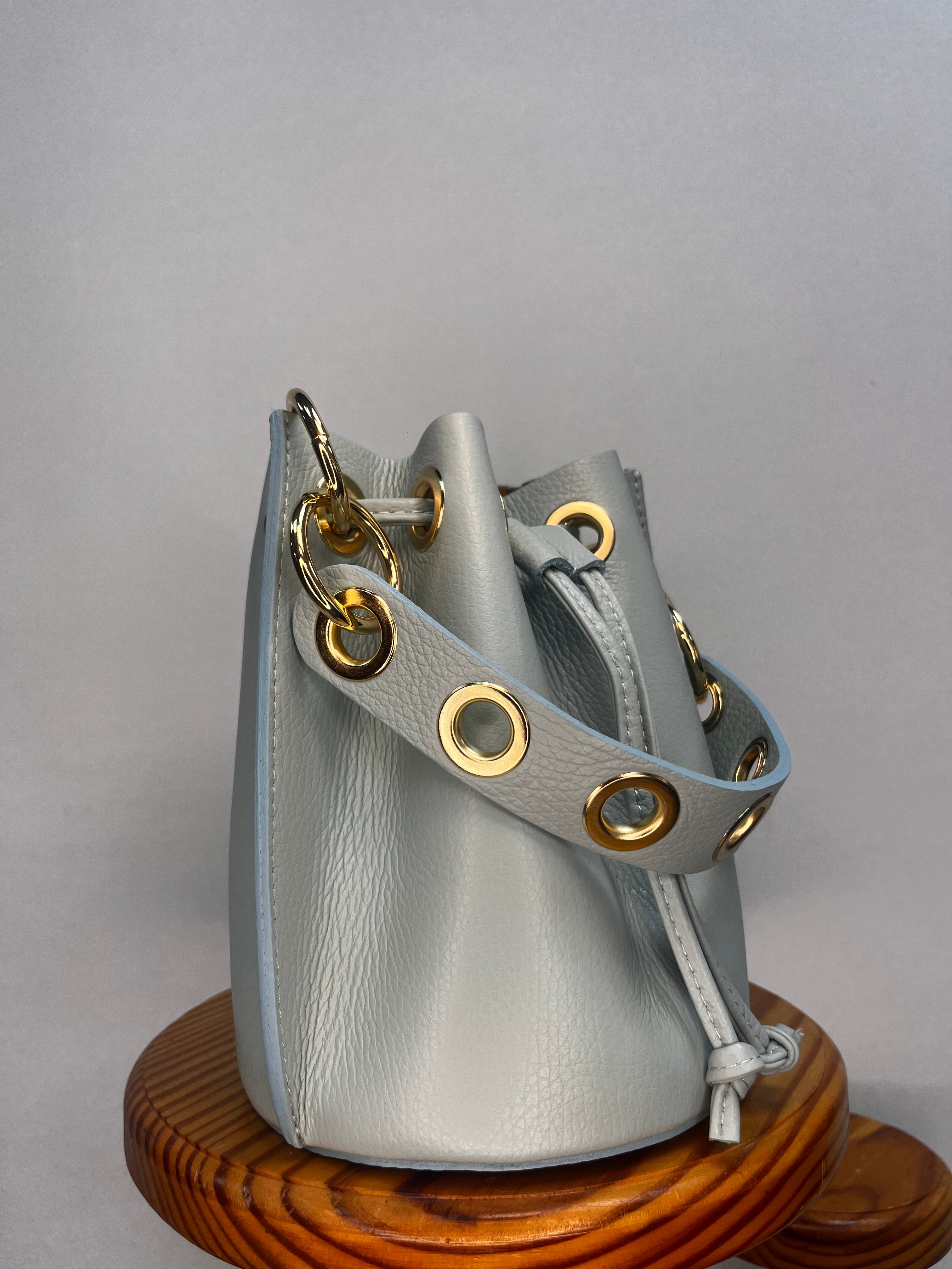 BOLSO BOMBONERA MINI AZUL CLARO