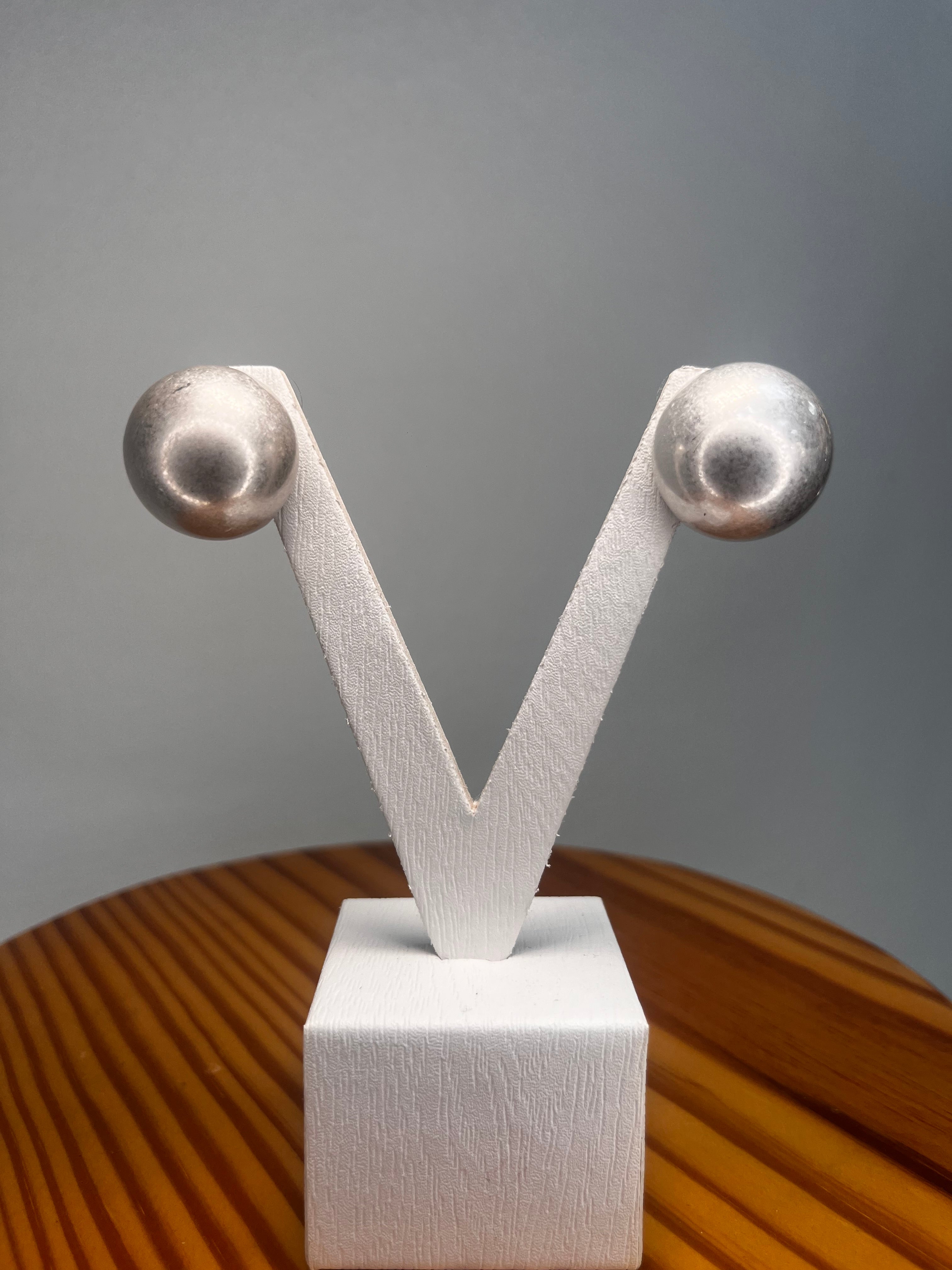 PENDIENTES BOLA PLATA