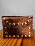CARTERA TACHUELAS BRONCE