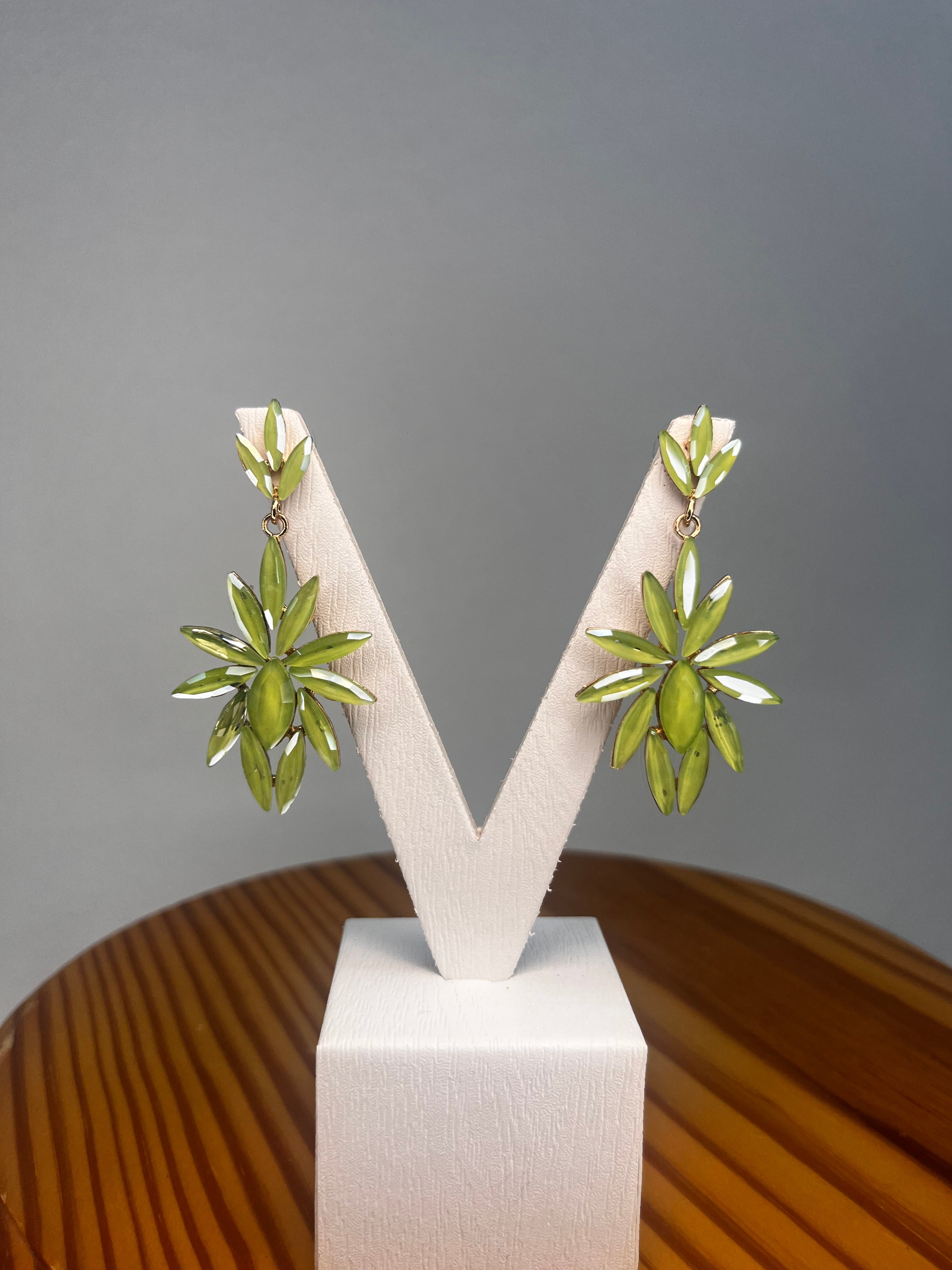PENDIENTES FLOR DE CRISTAL VERDE