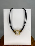 COLLAR ORO Y CUERO VIDDA