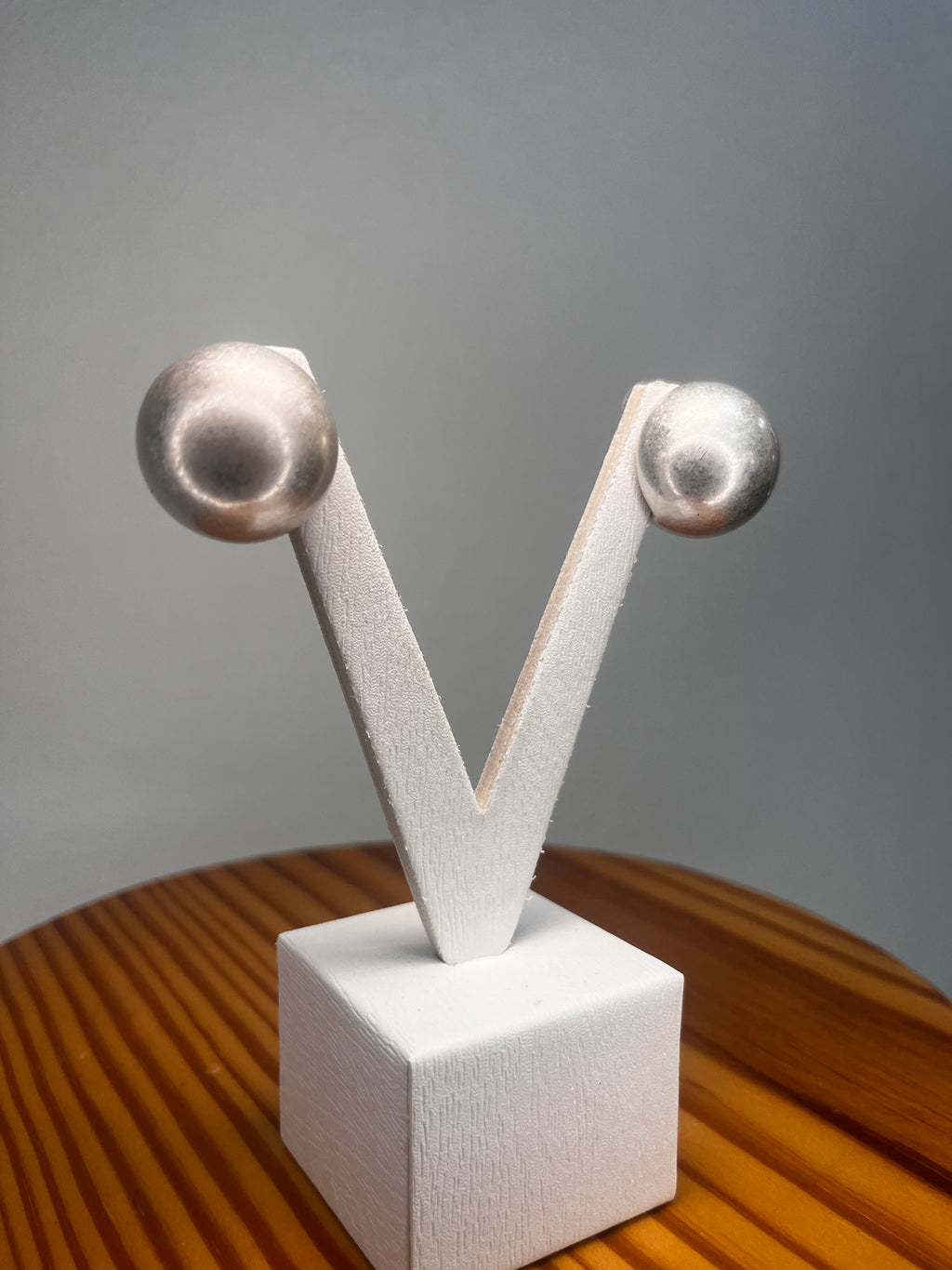 PENDIENTES BOLA PLATA