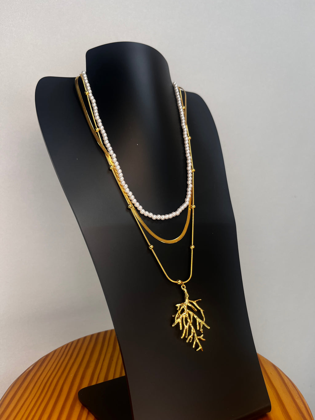 COLLAR PEARL & CORAL