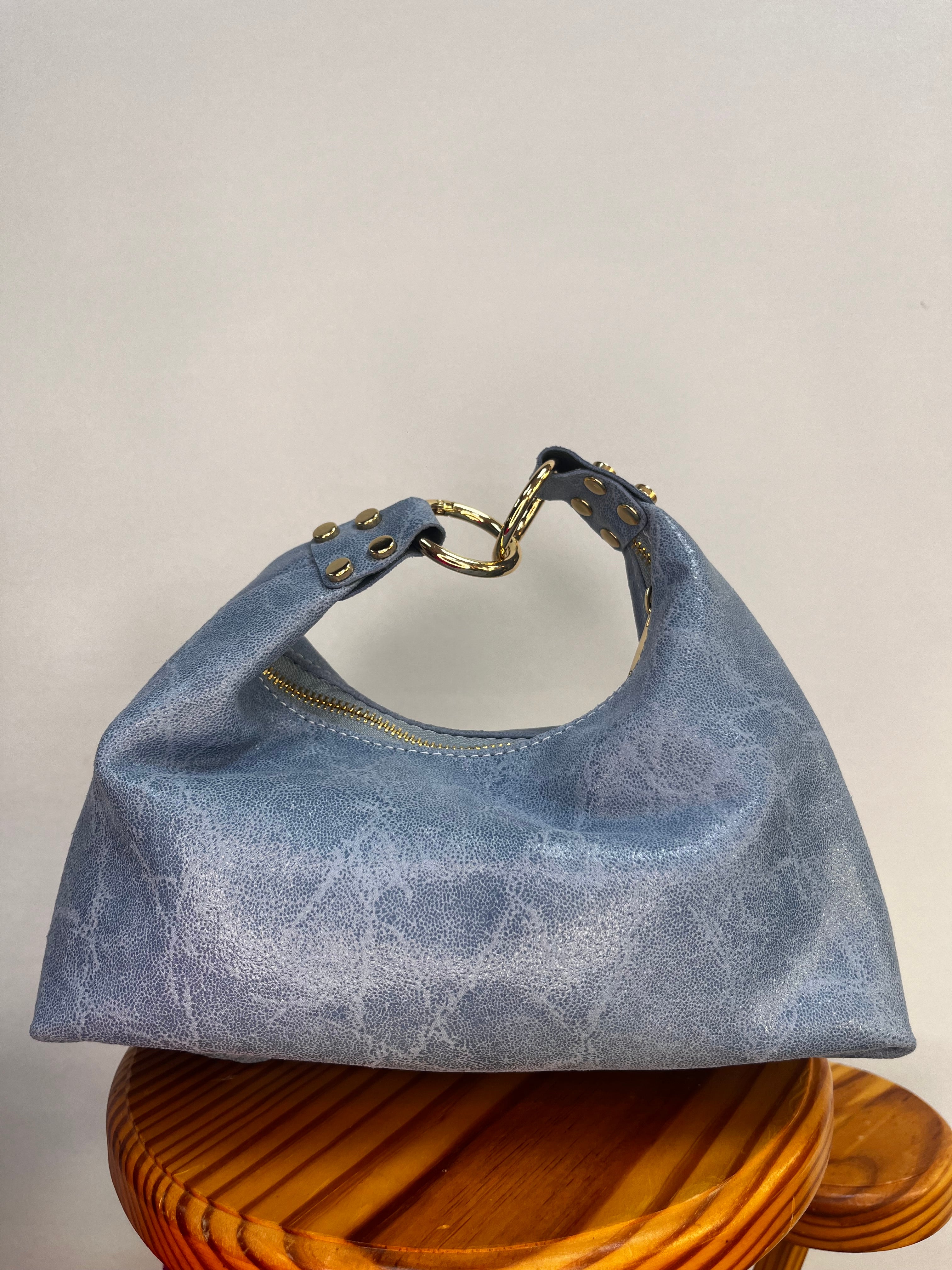 BOLSO BRILLO MINI TACHUELA ABIERTA AZUL