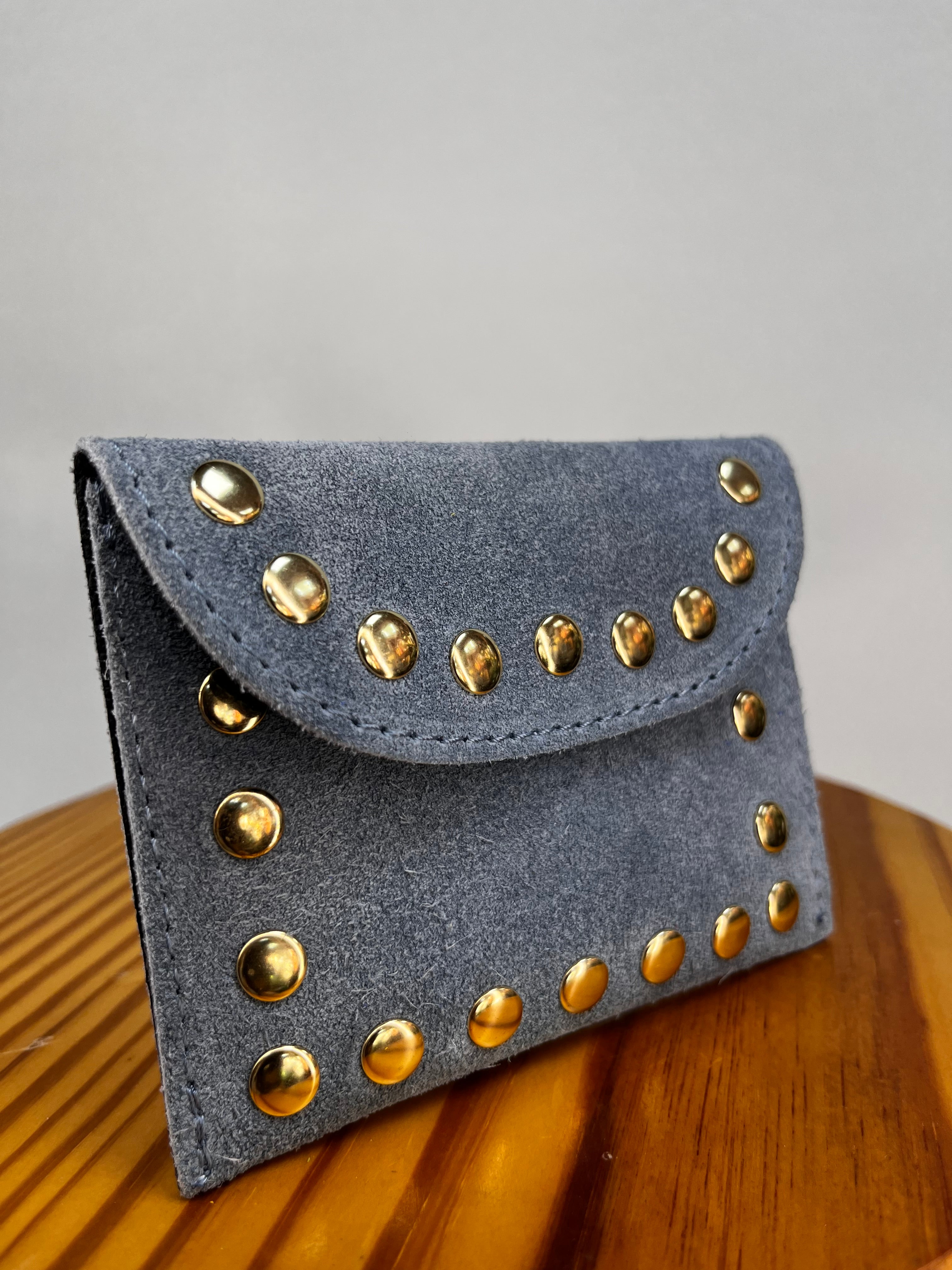 CARTERA TACHUELAS AZUL GRISÁCEO