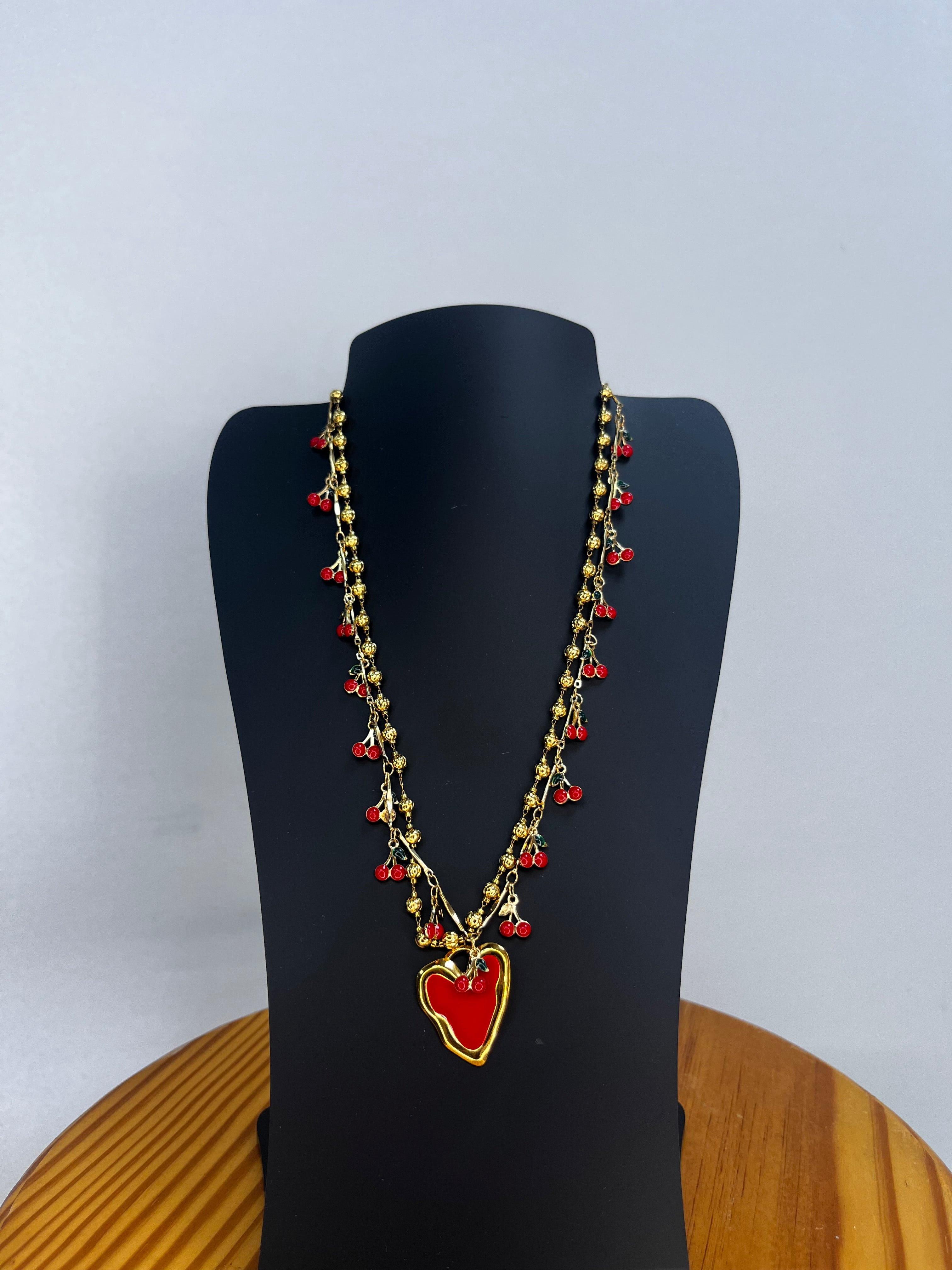 COLLAR CHERRY IN LOVE
