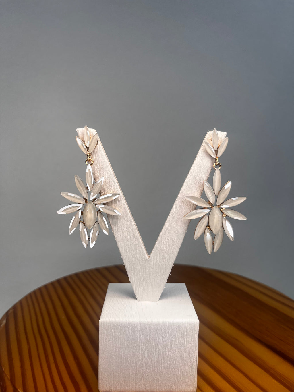 PENDIENTES FLOR DE CRISTAL BLANCO
