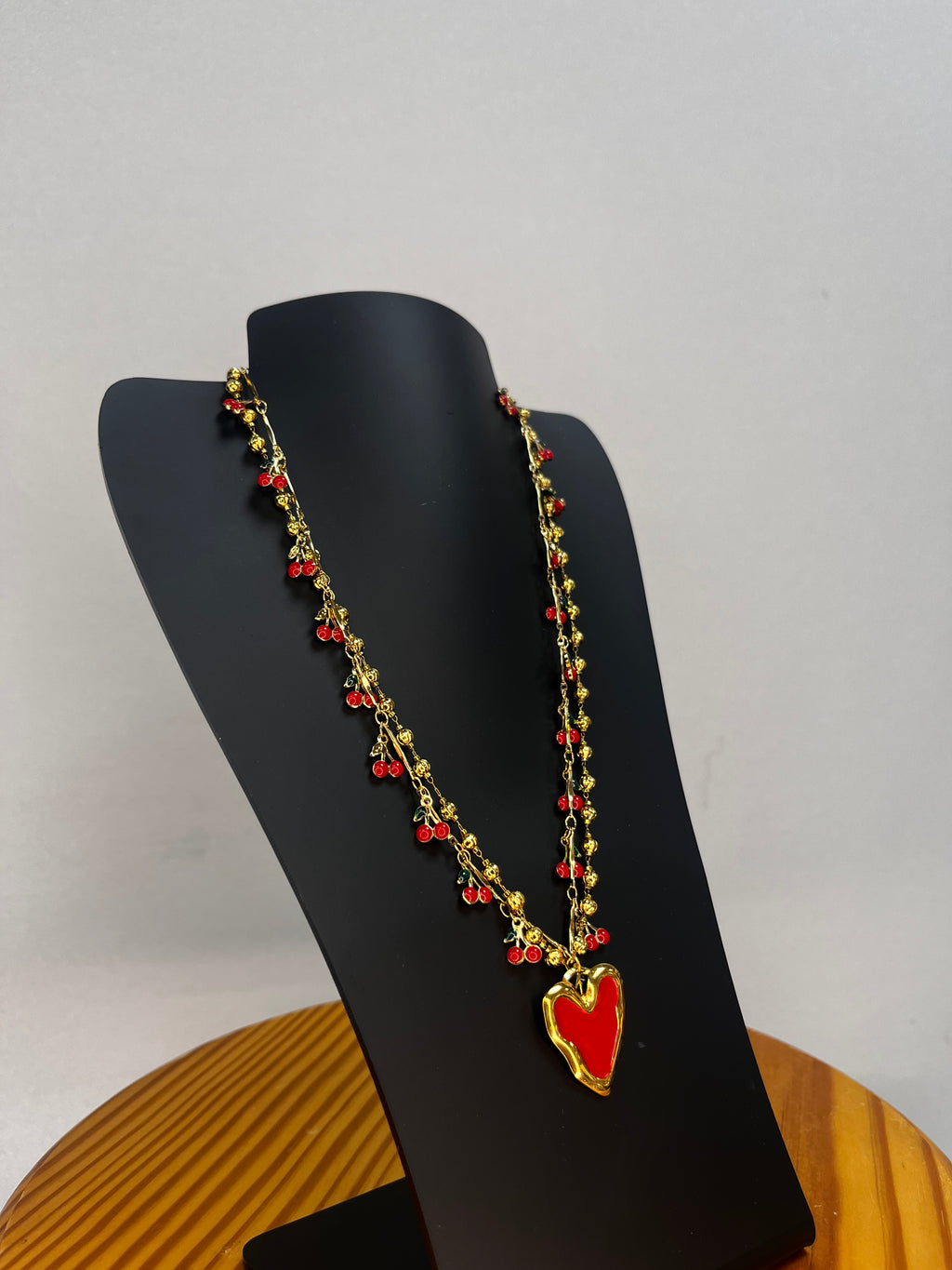 COLLAR CHERRY IN LOVE