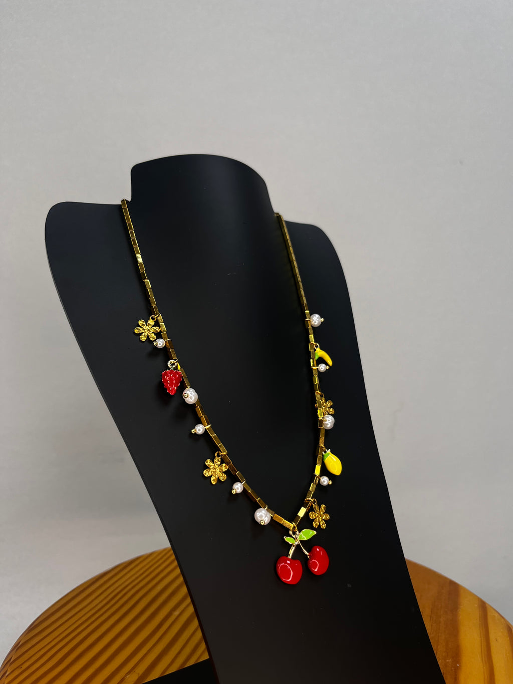COLLAR SHINY CHERRY