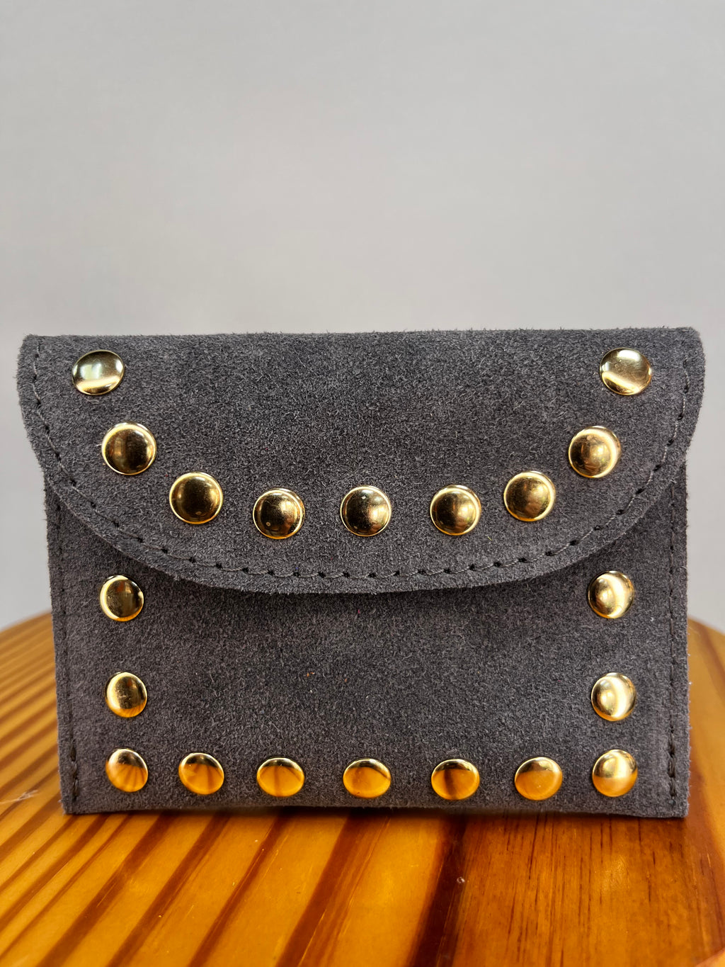 CARTERA TACHUELAS GRIS