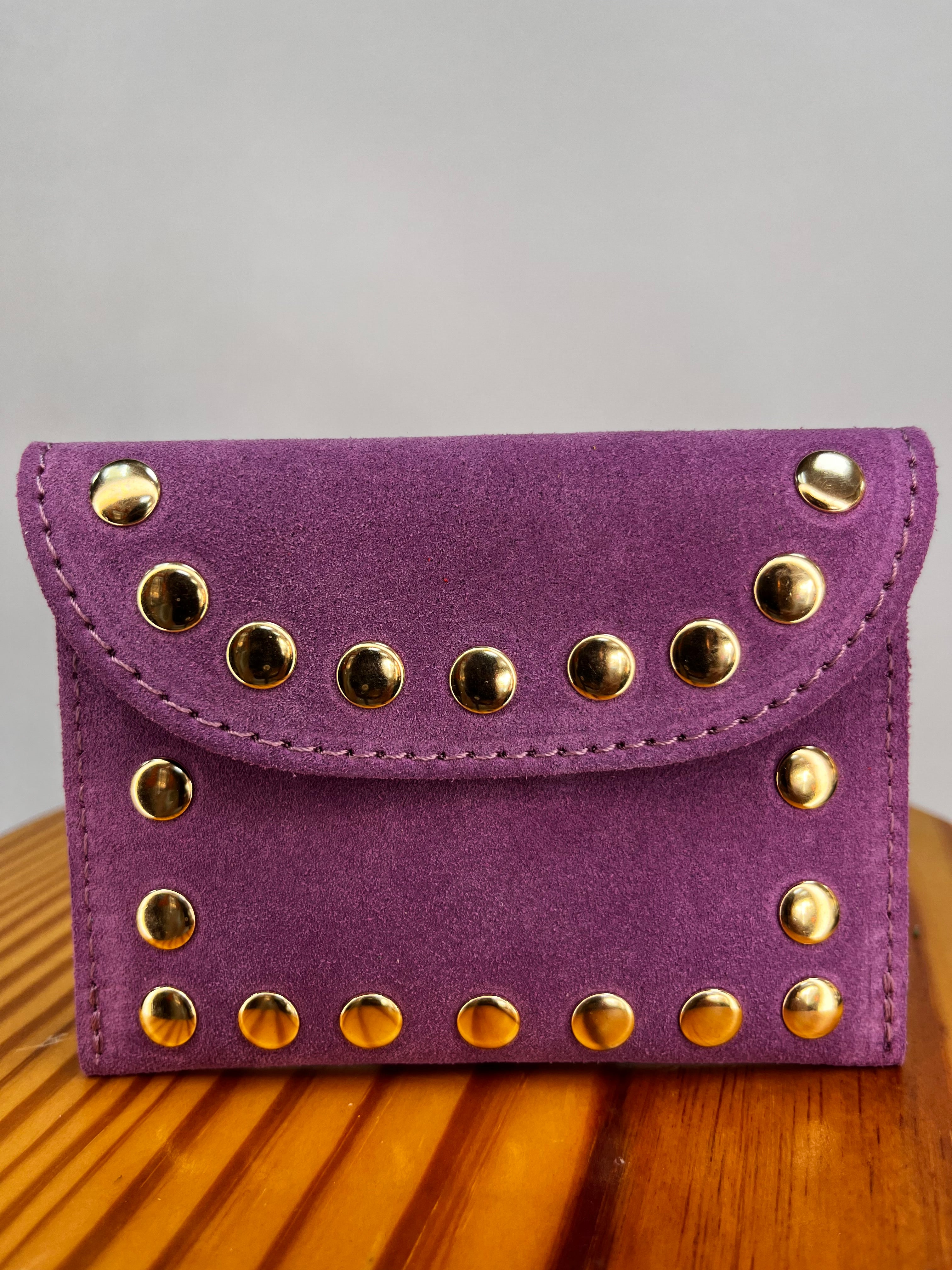 CARTERA TACHUELAS LILA
