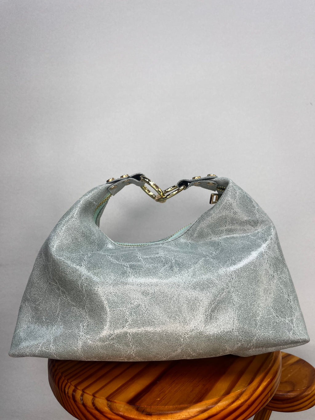BOLSO BRILLO MINI TACHUELA ABIERTA VERDE