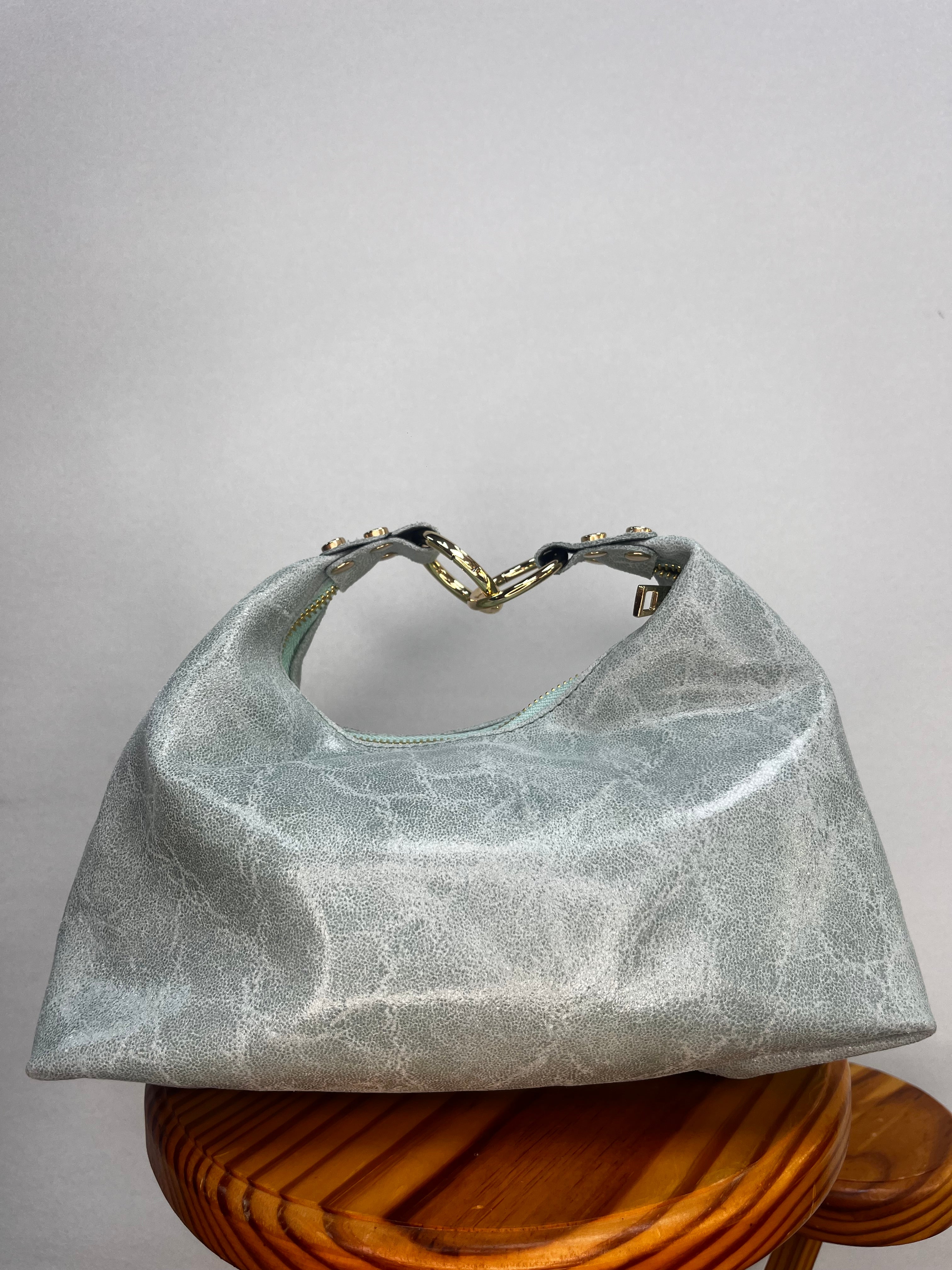 BOLSO BRILLO MINI TACHUELA ABIERTA VERDE