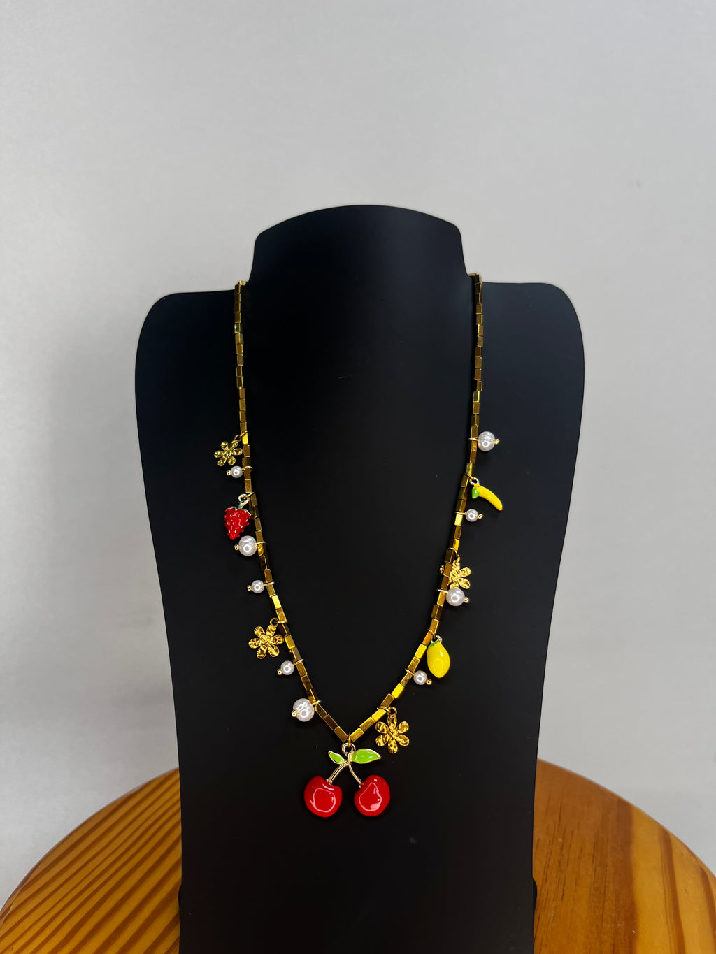 COLLAR SHINY CHERRY