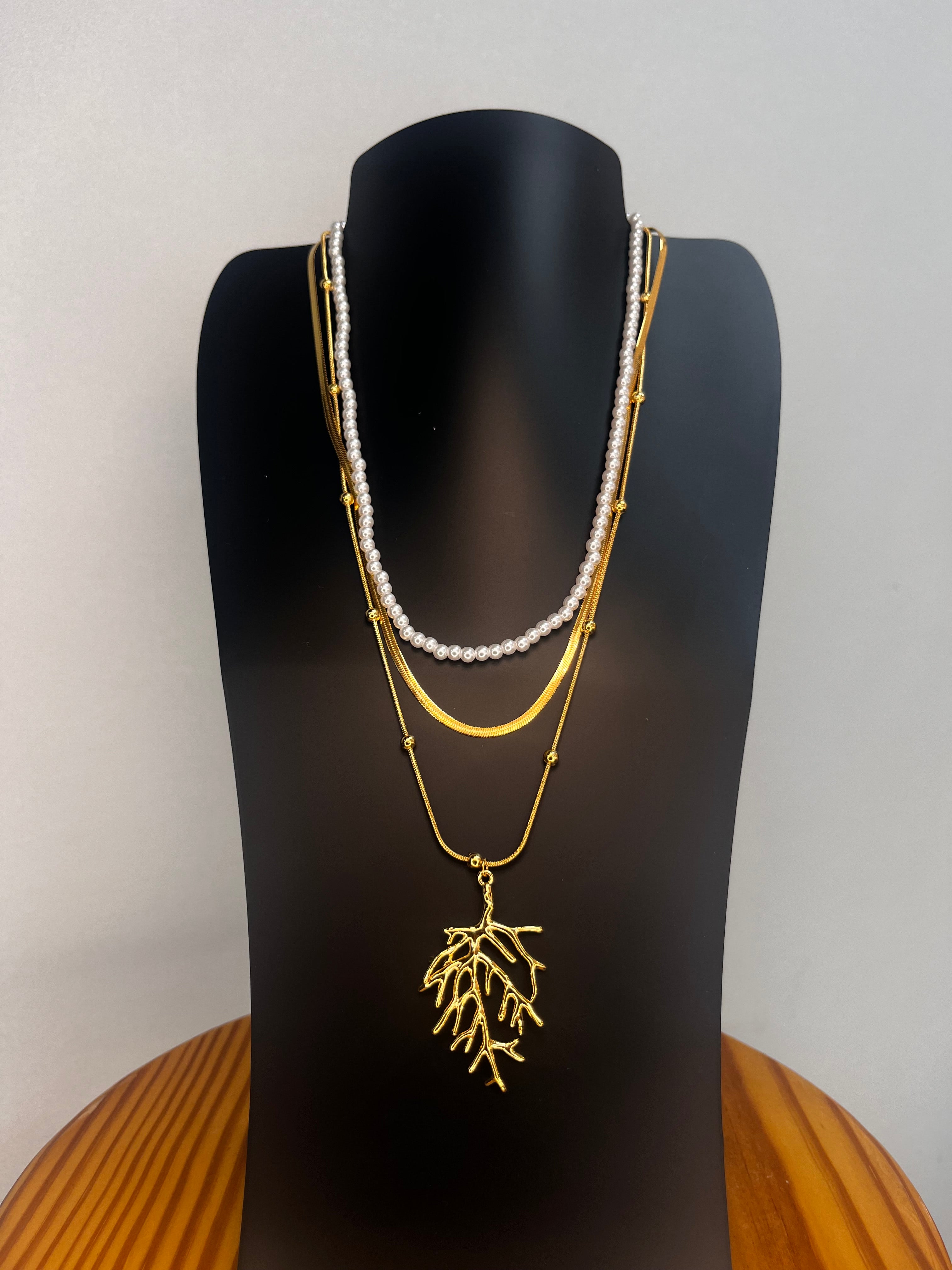 COLLAR PEARL & CORAL
