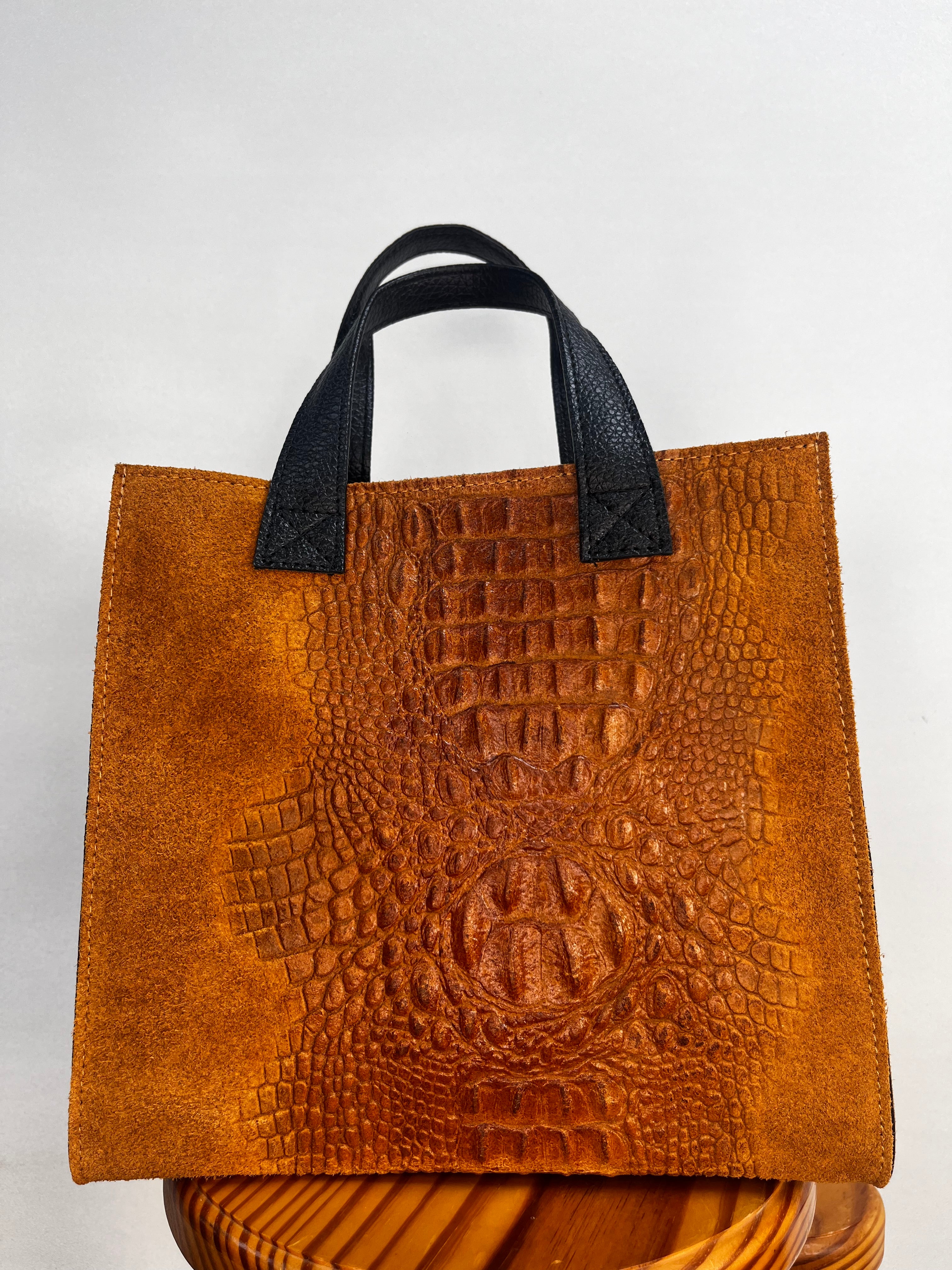 BOLSO ANTE Y COCODRILO MEDIANO MARRÓN CLARO