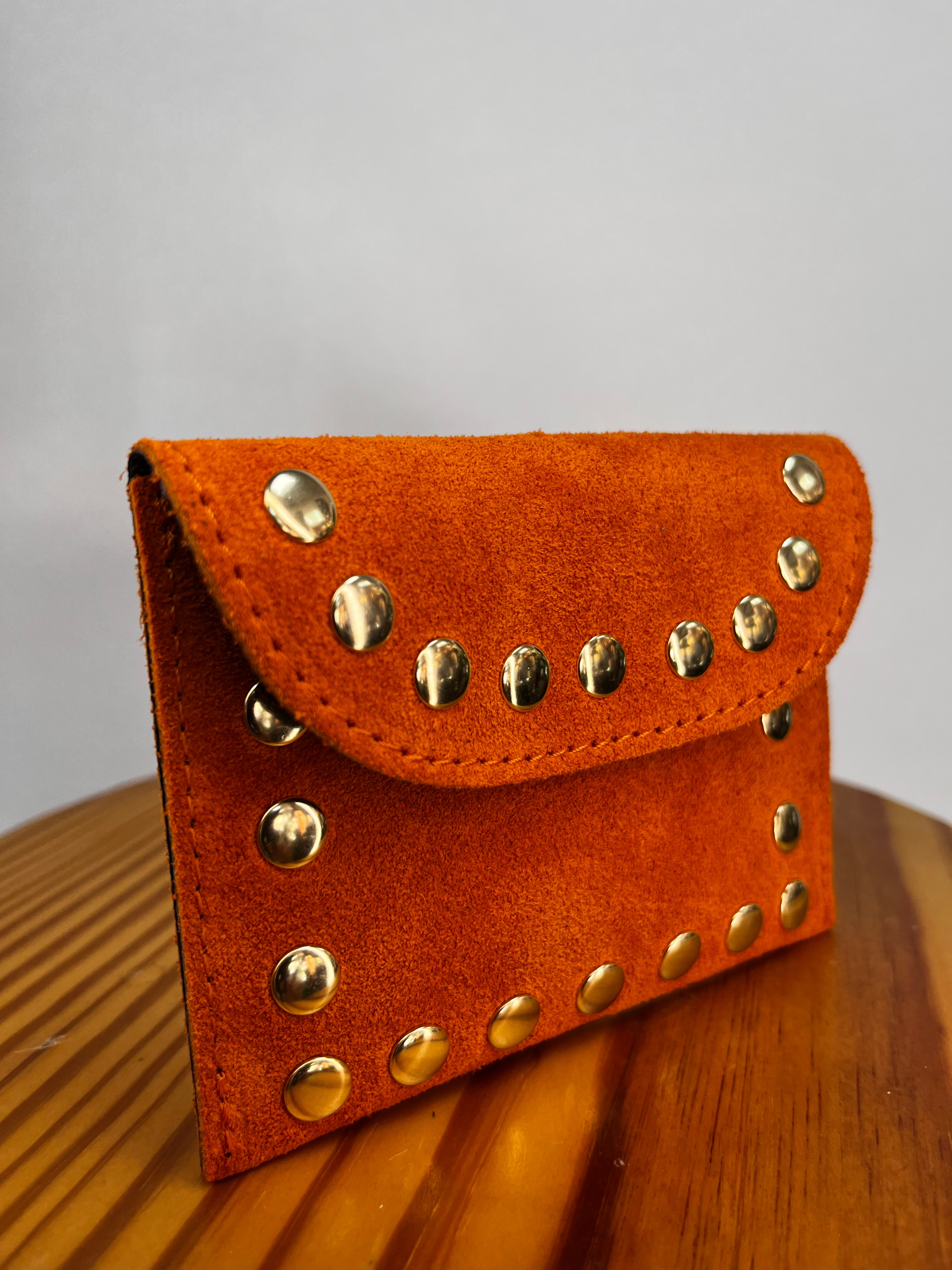 CARTERA TACHUELAS NARANJA