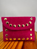 CARTERA TACHUELAS ROSA FUCSIA