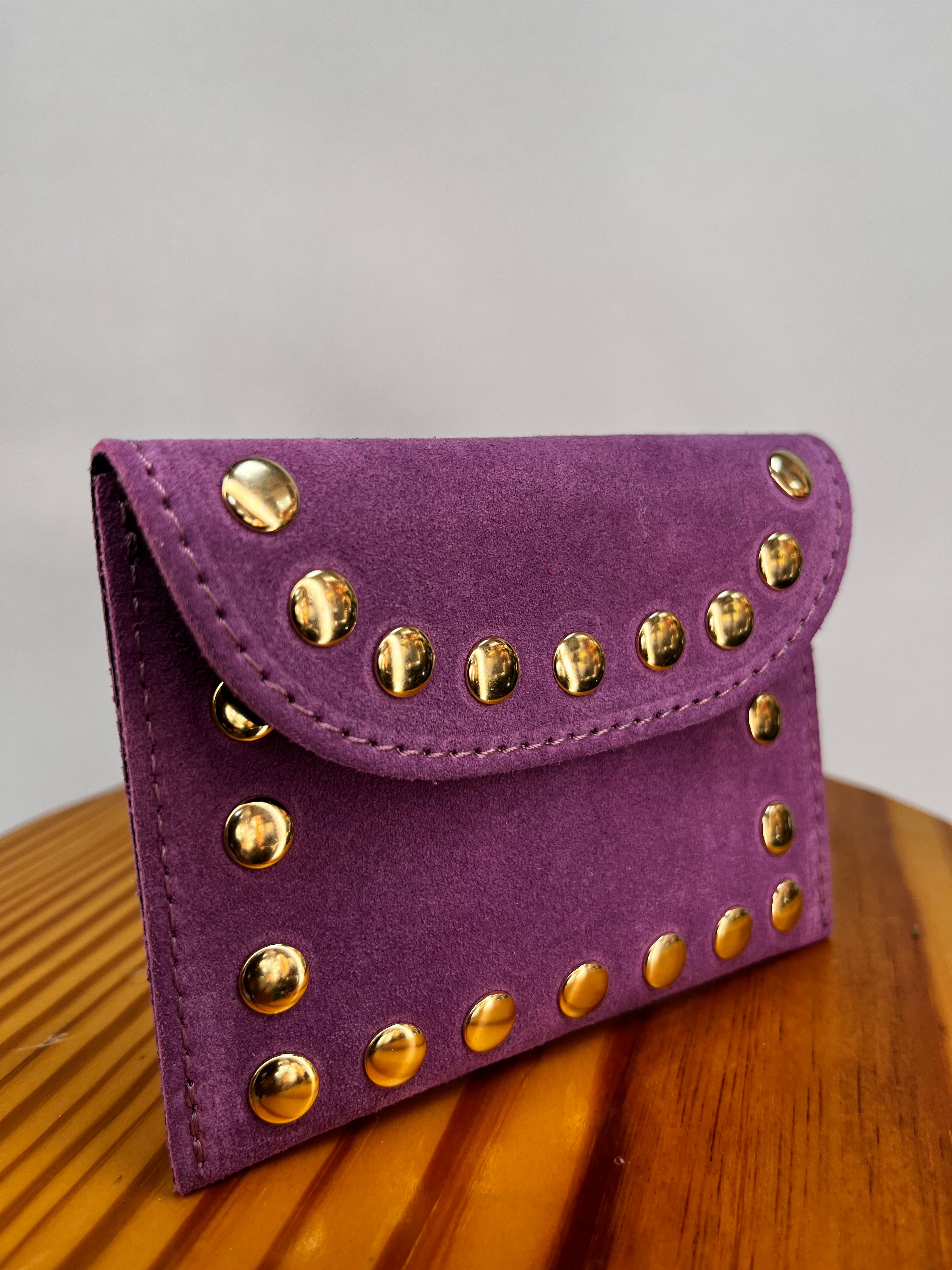 CARTERA TACHUELAS LILA