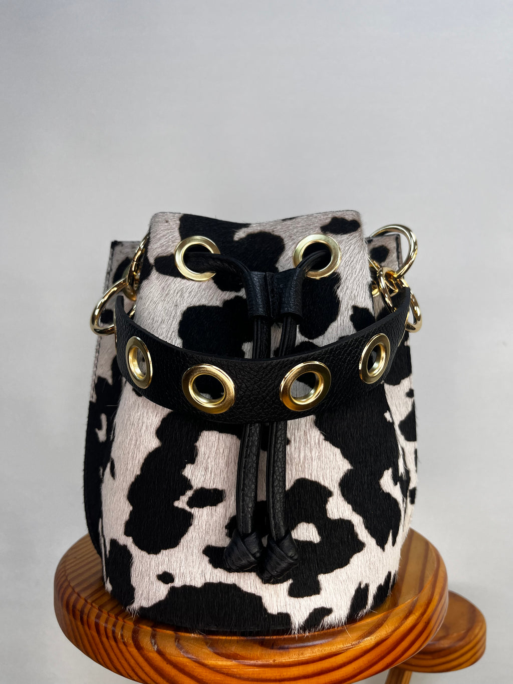 BOLSO BOMBONERA MINI VACA