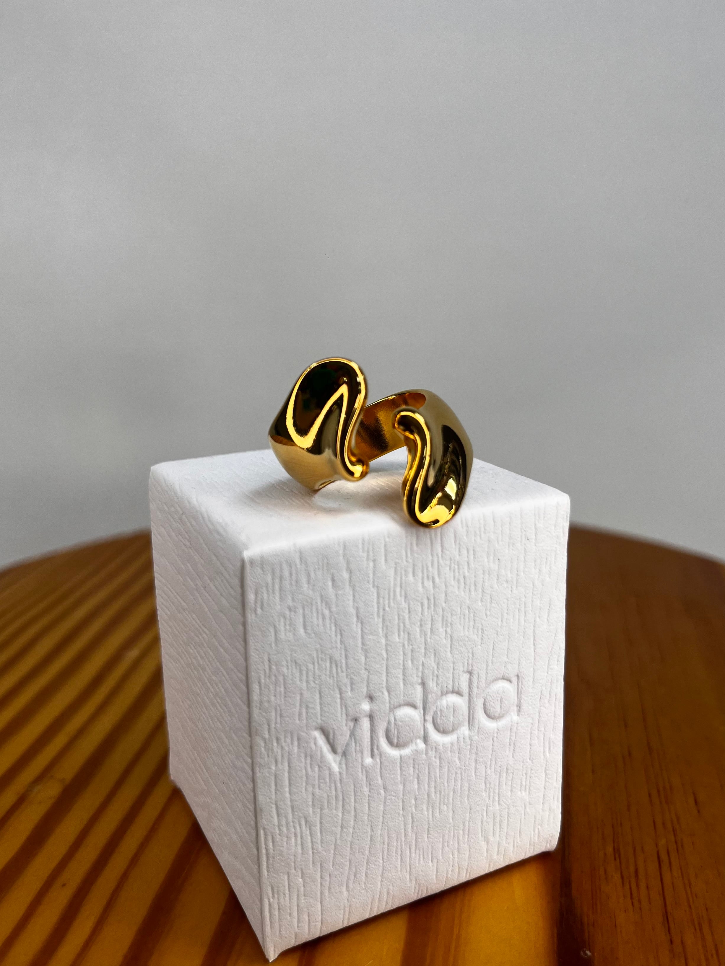 ANILLO ORO ASIMÉTRICO VIDDA