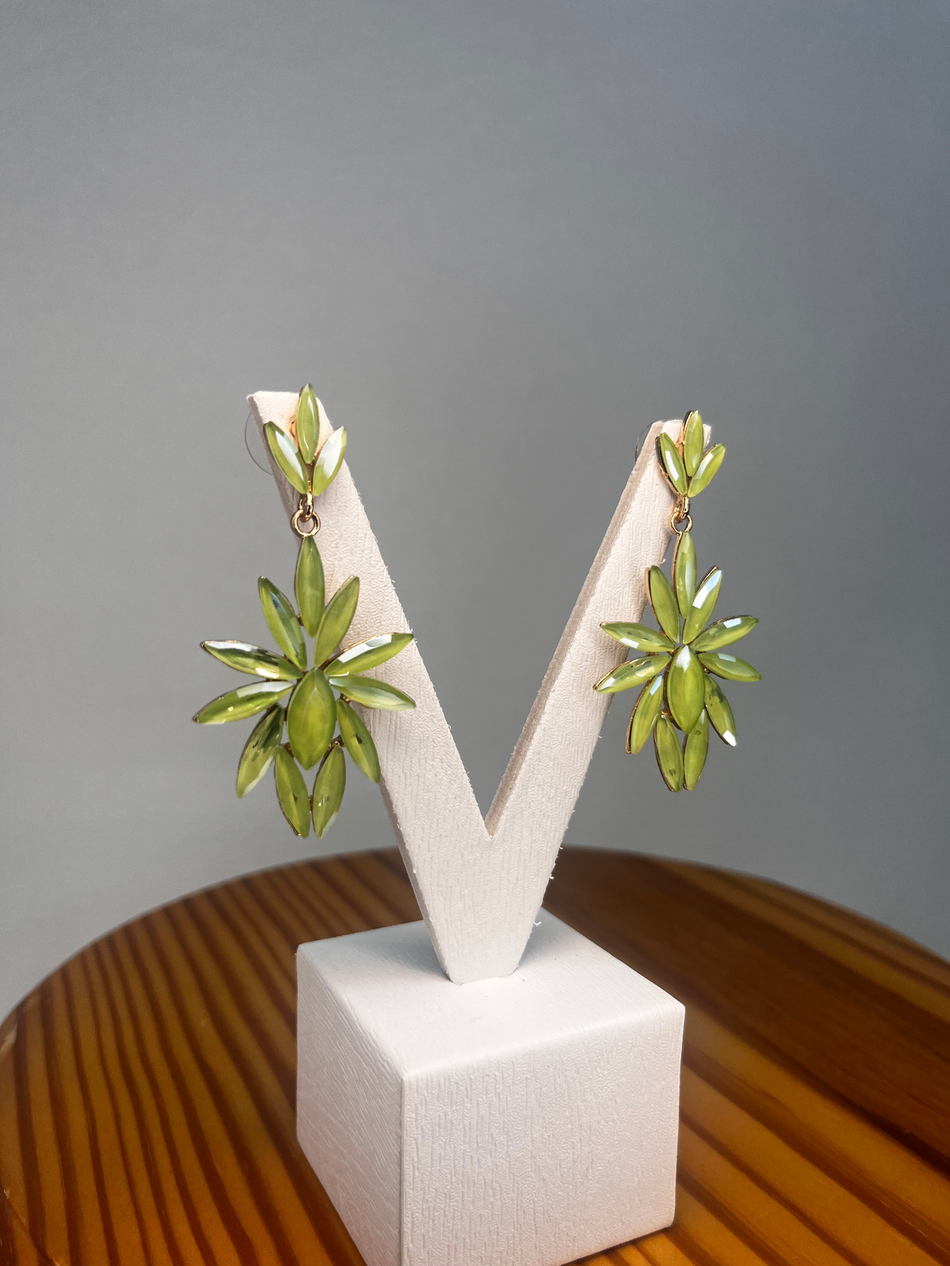 PENDIENTES FLOR DE CRISTAL VERDE