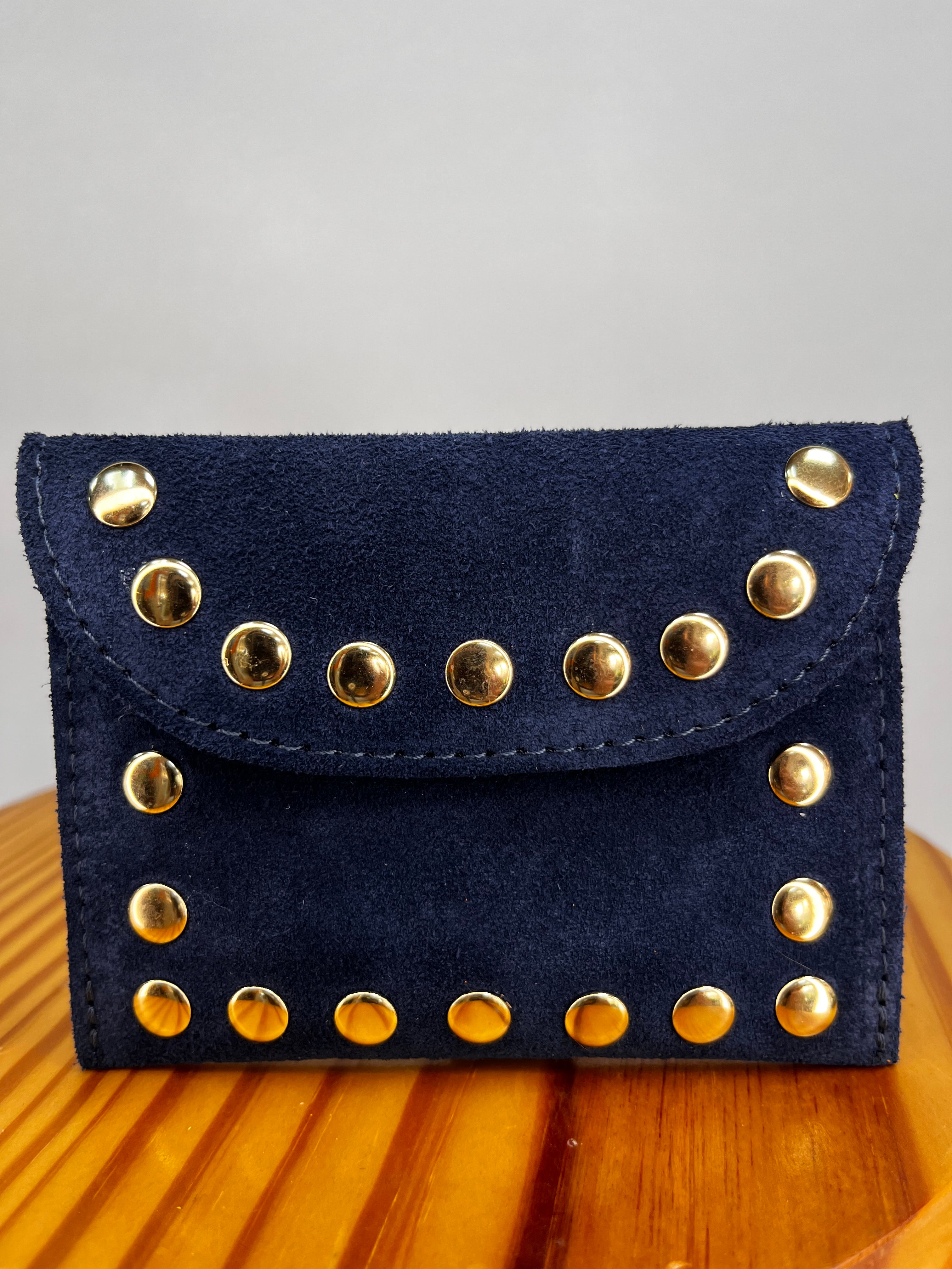 CARTERA TACHUELAS AZUL MARINO