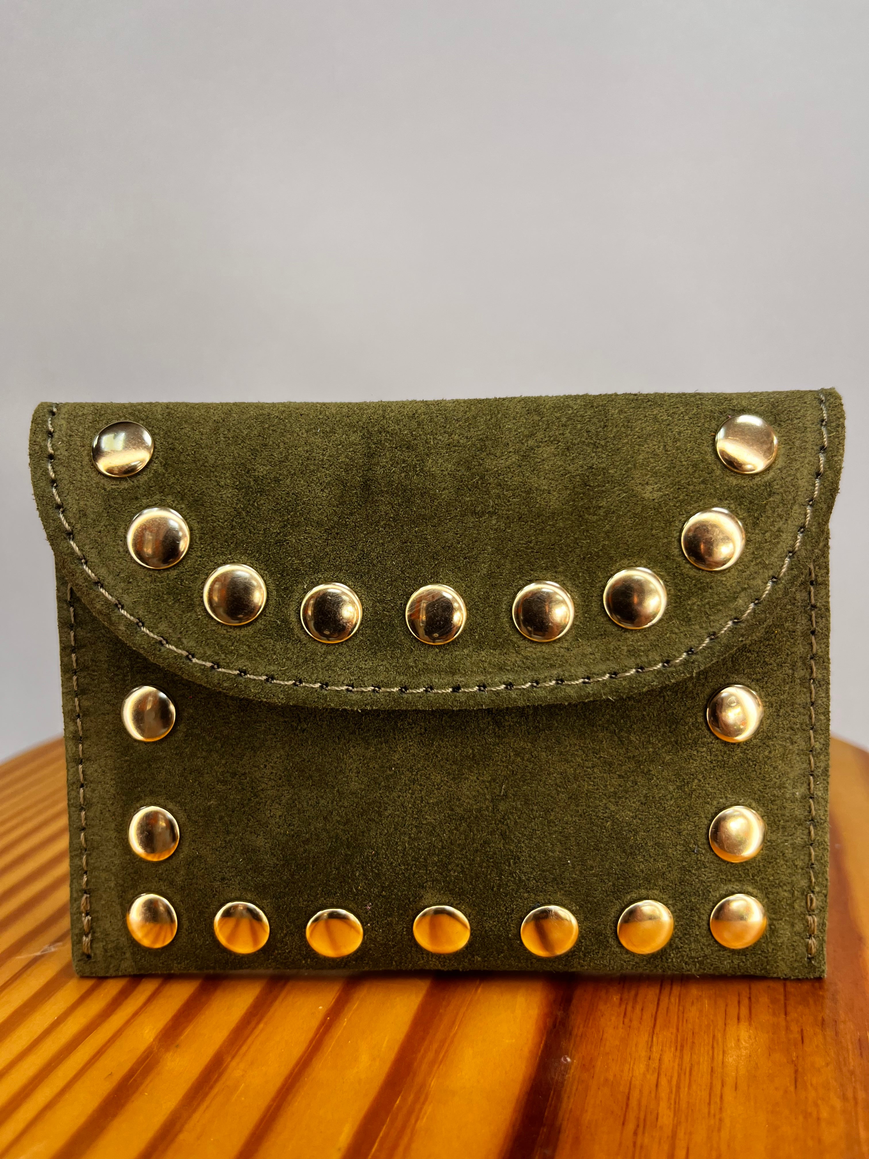 CARTERA TACHUELAS VERDE MILITAR